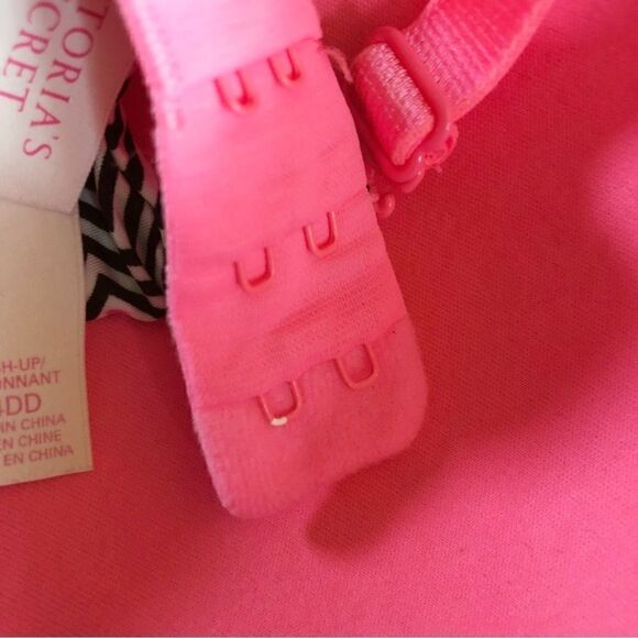 Victoria’s Secret push up bra neon chevron - Picture 5 of 5